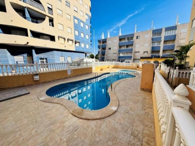 Apartamento en venta en Torrevieja, La Mata pueblo photo 0