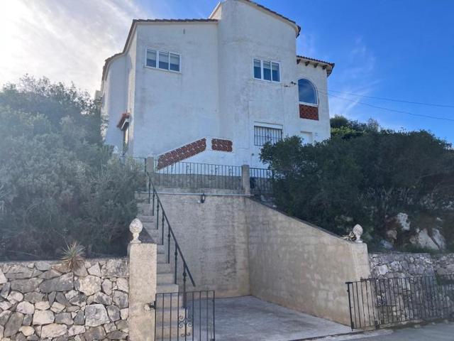 Chalet en venta en Pedreguer photo 0