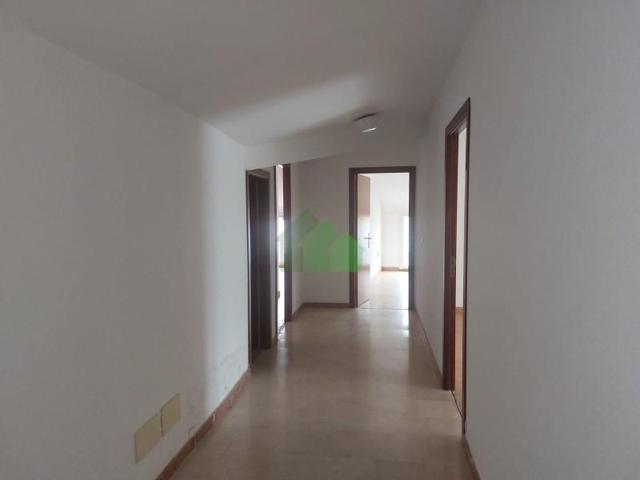 Local comercial en venta en Montijo, CENTRO photo 0