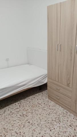 Habitación en alquiler en Ceuti, El saladar photo 0