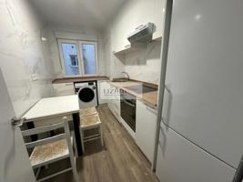 Piso en alquiler en Oviedo, Oviedo photo 0