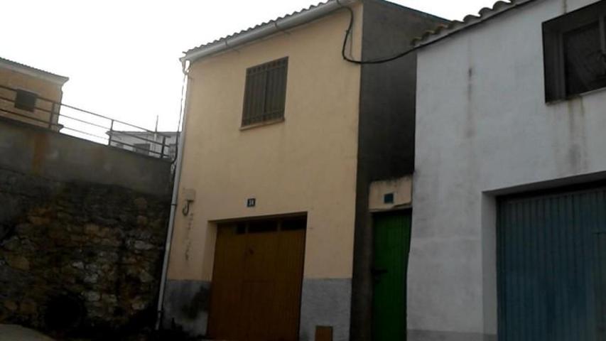 Edificio en venta en Mirabel, Calle Parras, 10540 photo 0