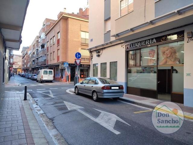 Local comercial en venta en Valladolid photo 0