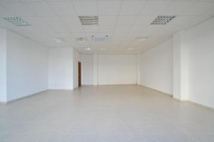 Local comercial en venta en Deltebre, Urbanizacion la cava photo 0