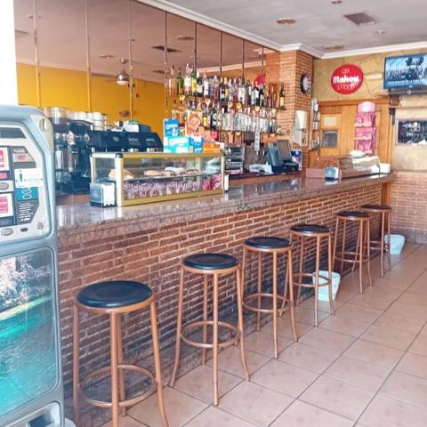 Local comercial en venta en Torrevieja, Estacion de autobuses photo 0