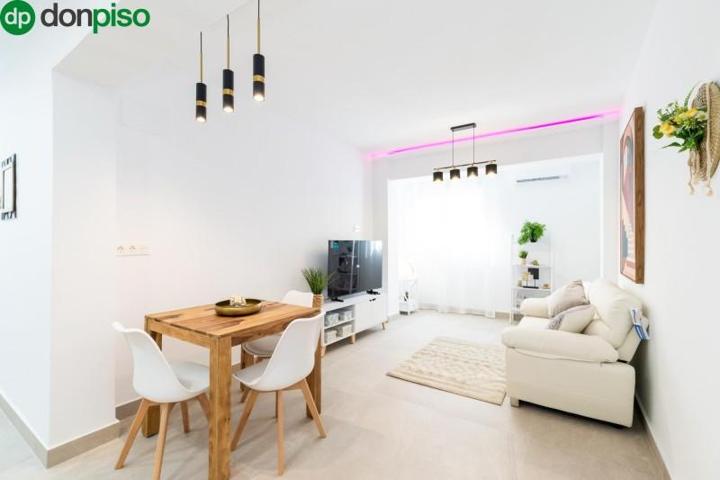 Piso en venta en Granada, Zaidín photo 0