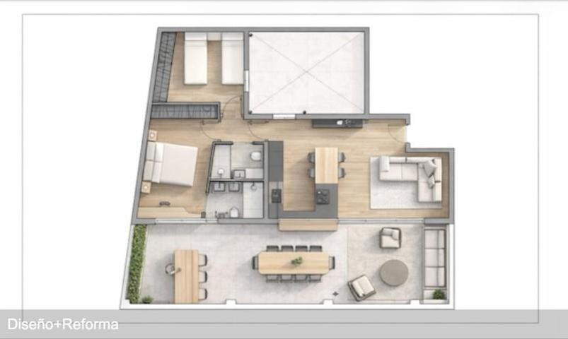 Aticos en venta en Valencia, Ciutat Vella photo 0