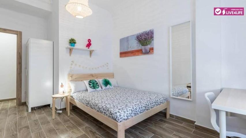 Habitación en alquiler en Valencia, Carrer de la Remunta, 46011 photo 0