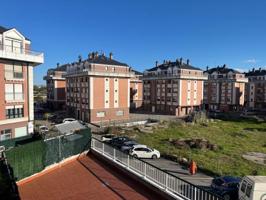 Piso en alquiler en Colindres, Los granados photo 0