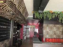 Local comercial en alquiler en Torrelavega, Calle Conde Torreanaz, 39300 photo 0