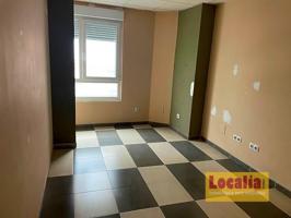 Oficina en alquiler en Torrelavega, Calle Julián Ceballos, 39300 photo 0