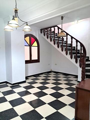 Adosada en alquiler en Alcalá del Río, Alcalá del Río photo 0