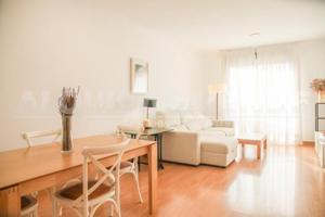 Piso en alquiler en Sevilla, Los Bermejales photo 0