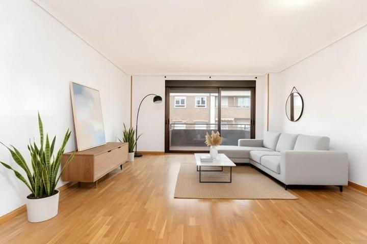 Duplex en alquiler en Boadilla del Monte, Sector S photo 0