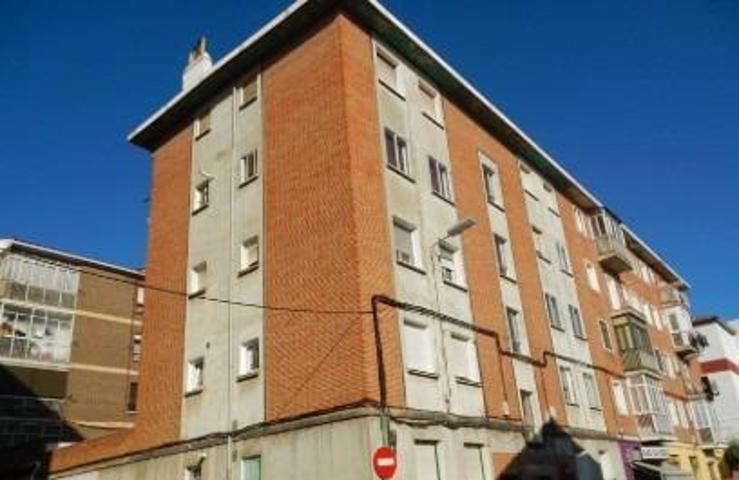 Piso en venta en Palencia, El Carmen - Fábrica de Armas photo 0