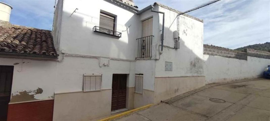 Adosada en venta en Constantina, Andalucia photo 0
