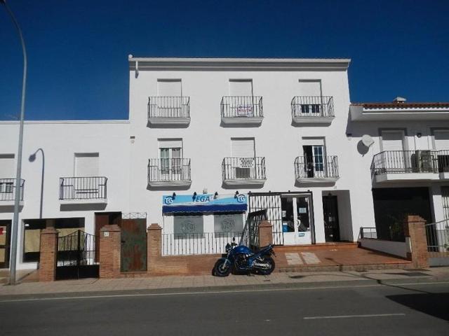 Local comercial en venta en Llerena, Extremadura photo 0