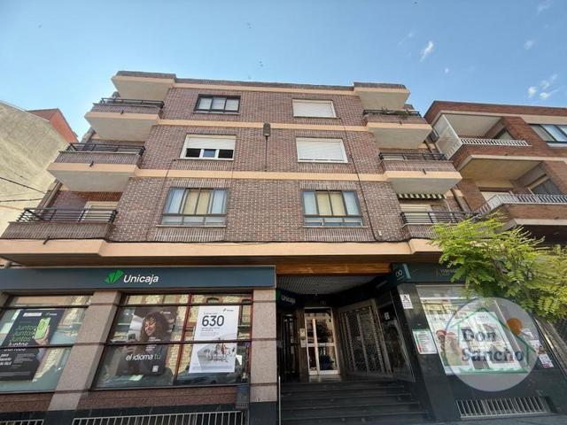 Piso en venta en Iscar photo 0