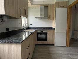 Apartamento en venta en Ponferrada, Flores de Sil photo 0