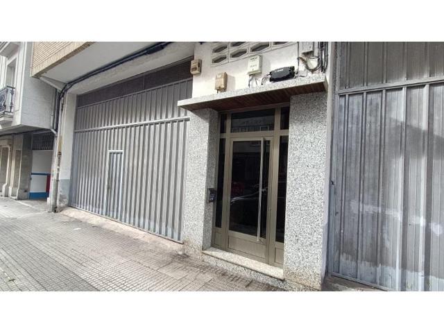Local comercial en alquiler en Ferrol photo 0
