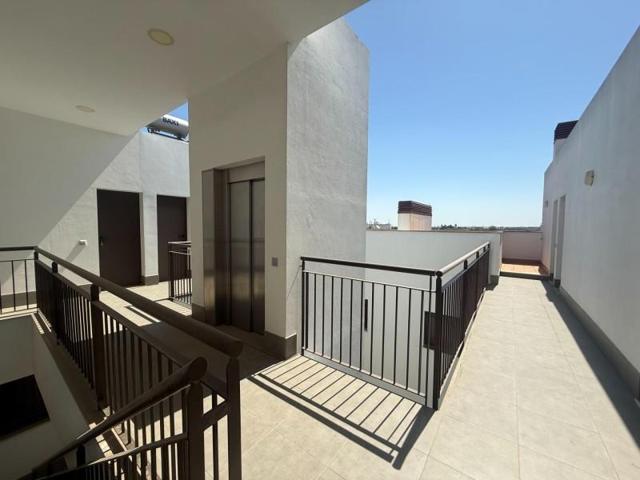 Piso en venta en Los Rosales, Los Rosales photo 0