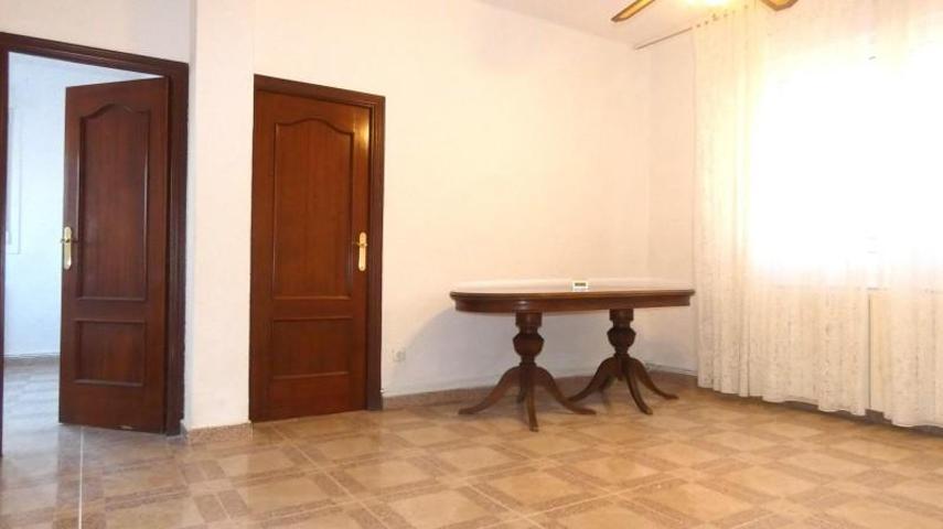 Piso en venta en Casetas, CASETAS photo 0