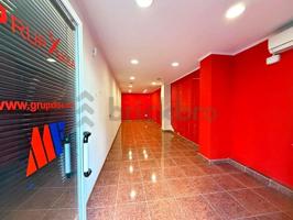 Local comercial en venta en Barcelona, Carrer de Déu i Mata, 08029 photo 0