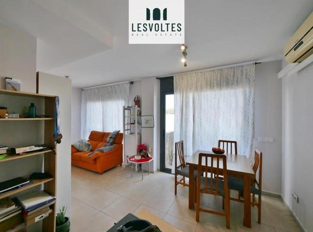 Piso en venta en La Bisbal d'Empordà, Carrer Marquès de Cruïlles, 17100 photo 0