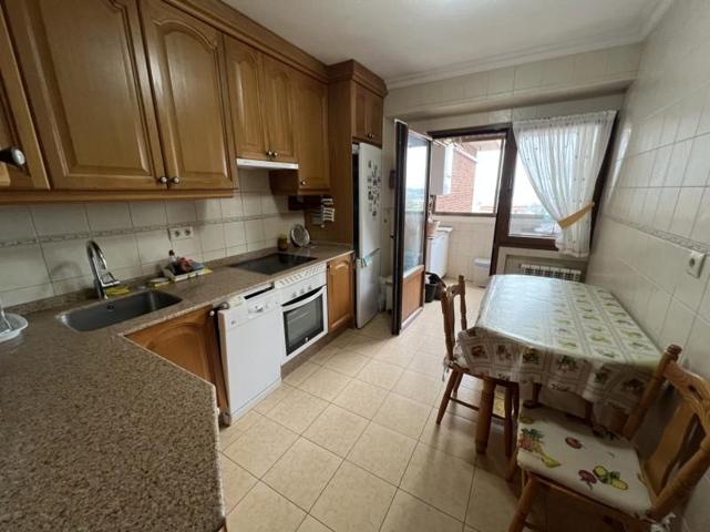 Piso en venta en Avilés, Avilés photo 0