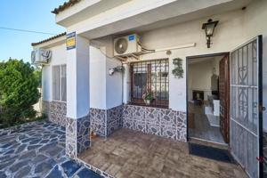 Adosada en venta en Albinyana, Urbanizacion bonaterra photo 0