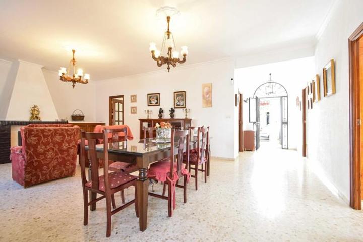 Casa en venta en Guillena, Las Pajanosas photo 0