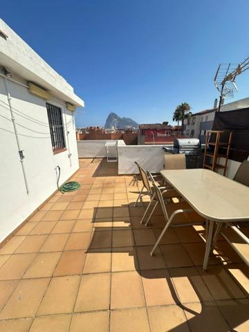 Adosada en venta en La Línea de la Concepción, Los Olivos photo 0