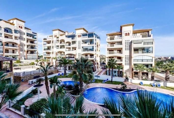 Apartamento en venta en Guardamar del Segura, Los secanos photo 0
