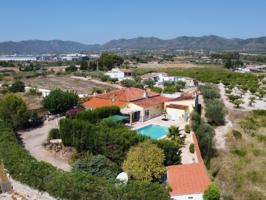 Casa con terreno en venta en L'Olleria, A las AFURA photo 0