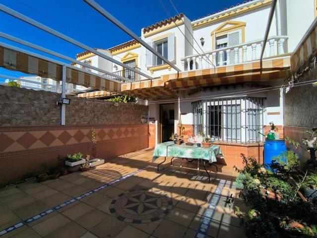 Adosada en venta en Jerez de la Frontera, Avda. Caballero Bonald - San José Obrero - Guadalc photo 0