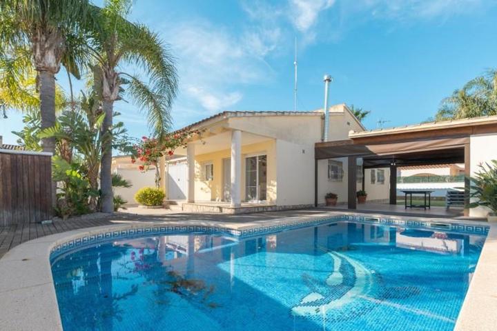 Chalet en venta en Deltebre, Urbanizacion riumar photo 0