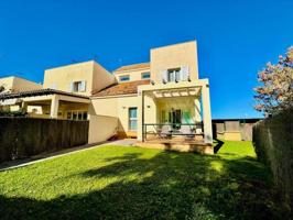 Adosada en venta en Chiclana de la Frontera, Pinar de los Franceses photo 0