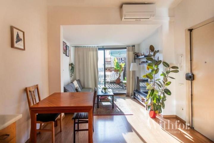 Piso en venta en Barcelona, Sant Antoni photo 0