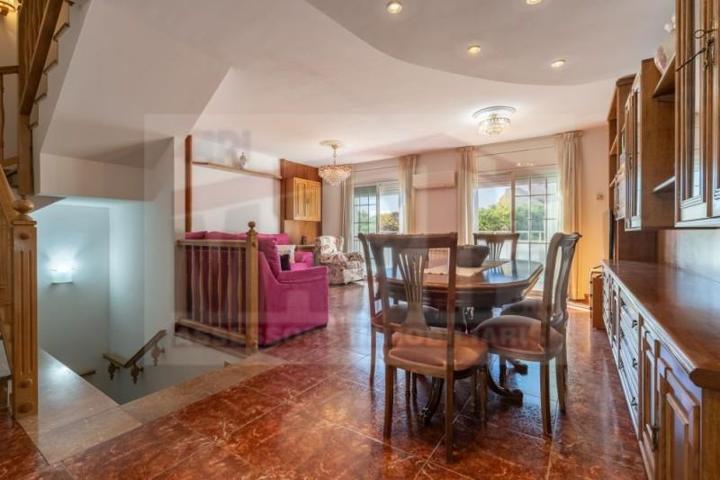 Adosada en venta en Reus, Avda. Pere Ceremonios photo 0