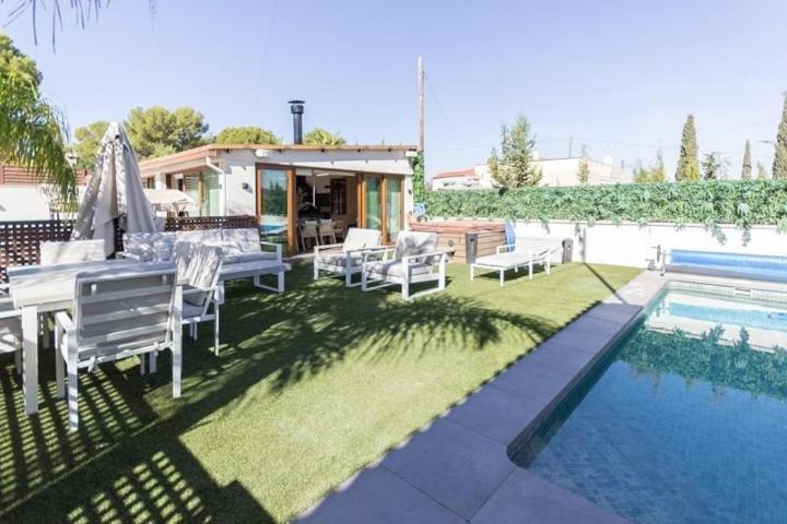 Chalet en venta en Monovar-Monover, MONOVAR photo 0