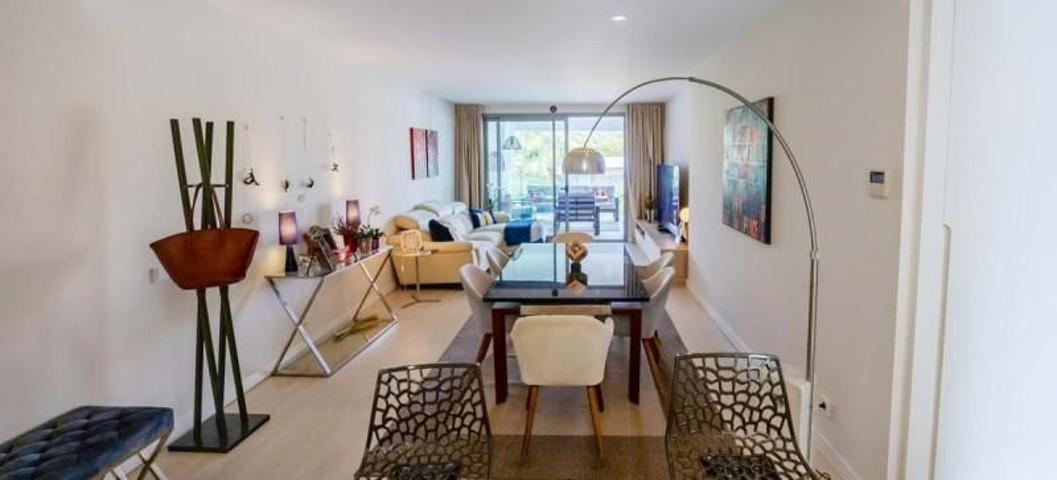 Piso en venta en Estepona, Estepona photo 0