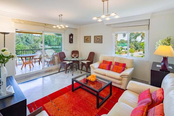 Piso en venta en Marbella, Marbella photo 0