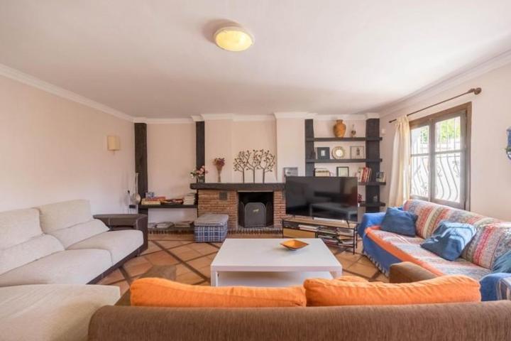 Adosada en venta en Fuengirola, Centro - Fuente de los Caballos photo 0