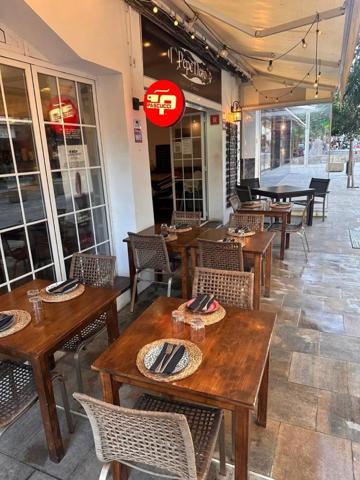 Local comercial en alquiler en Santa Eulalia Del Rio, Plaza del Cañon photo 0