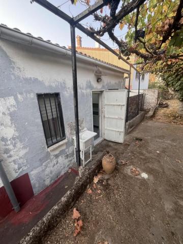 Casa con terreno en venta en Villar de Plasencia, Laurel, 10720 photo 0