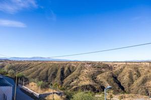 Terreno en venta en Guadix photo 0