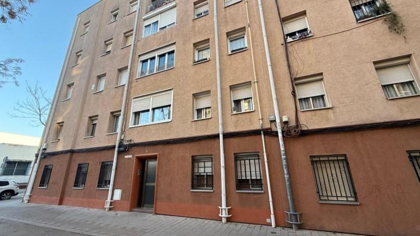 Piso en venta en Sabadell, La creu de barbera photo 0