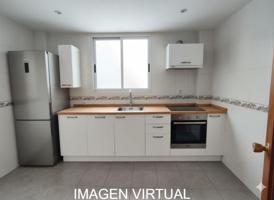 Piso en venta en Valencia, Castellar-Oliveral photo 0
