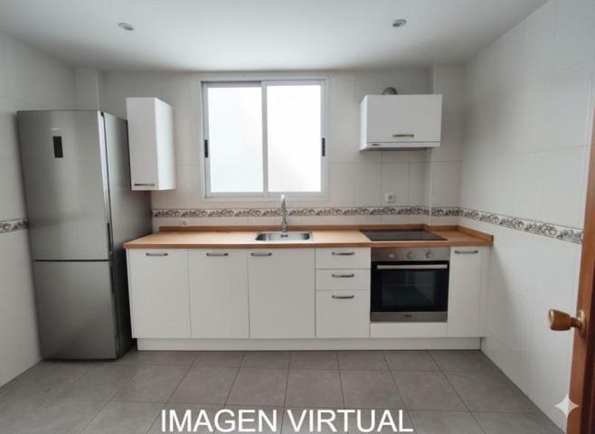 Piso en venta en Valencia, Castellar-Oliveral photo 0