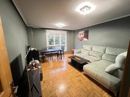 Piso en venta en Avilés, Avilés photo 0